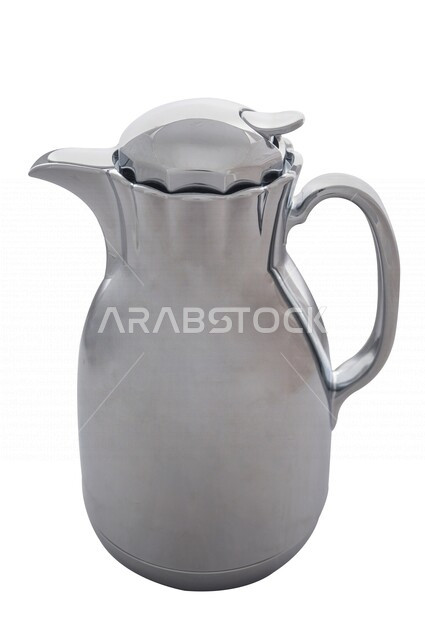 إبريق شاي معدني, ترمس الشاي والقهوه, إبريق المشروبات الساخنه, الضيافه الخليجيه, تقديم الشاي والقهوه, أواني منزليه, خلفيه بيضاء
