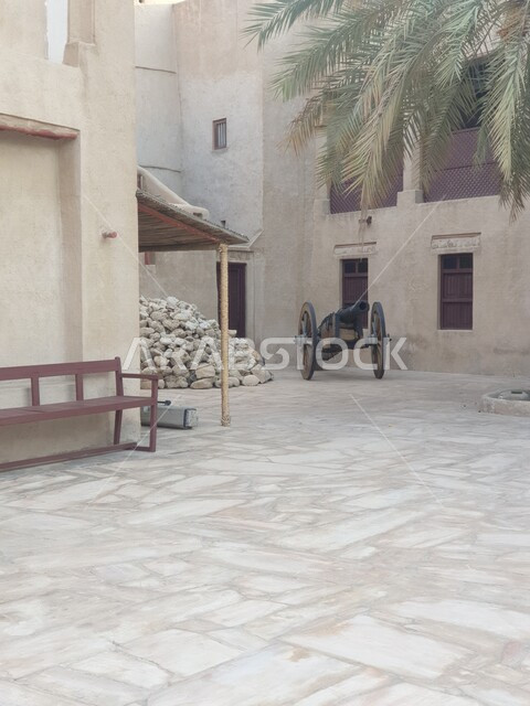 متحف عجمان في إمارة عجمان في دولة الامارات العربية المتحدة، التراث العربي الأصيل وفن العمارة في الماضي، قصر العائلة الحاكمة سابقا في عجمان، معالم سياحية تاريخية قديمة، مباني طينية قديمة من التراث الإماراتي، أماكن أثرية تاريخية في الإمارات