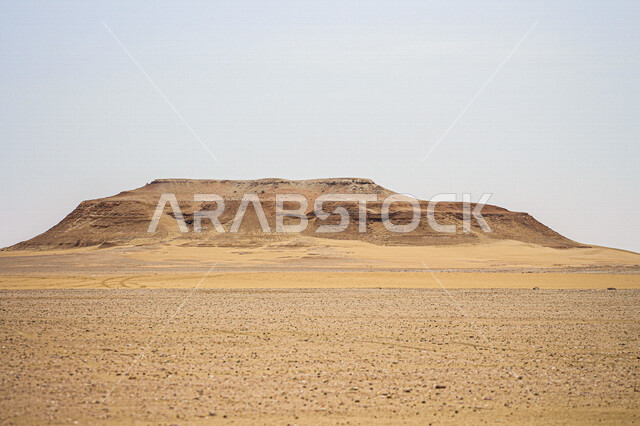 التكوينات الجبلية في الصحراء، الجبال والمرتفعات، مناظر طبيعية خلابة، الطبيعة الصحراوية، المناطق الصحراوية، التضاريس الصحراوية، خلفية الطبيعة