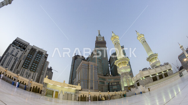 تصوير بانوراما لأبراج مكه المطله على الحرم المكي في مكه المكرمه, فنادق فاخره أمام الحرم المكي, برج الساعه, التطور العمراني في مكه المكرمه, الفن الهندسي والعمراني لفنادق مكه