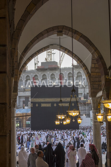 Creative image of the Great Mosque of Mecca, the Kaaba in Makkah Al-Mukarramah in Saudi Arabia, performing Hajj and Umrah, circumambulating the Kaaba, worshiping and getting closer to God, Islamic religious landmarks in Saudi Arabia