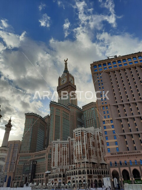 برج الساعة في مكة المكرمة بالمملكة العربية السعودية، ابراج وناطحات سحاب، الفن الهندسي المعماري، أبراج الحرم المكي الشريف، معالم السعودية المشهورة