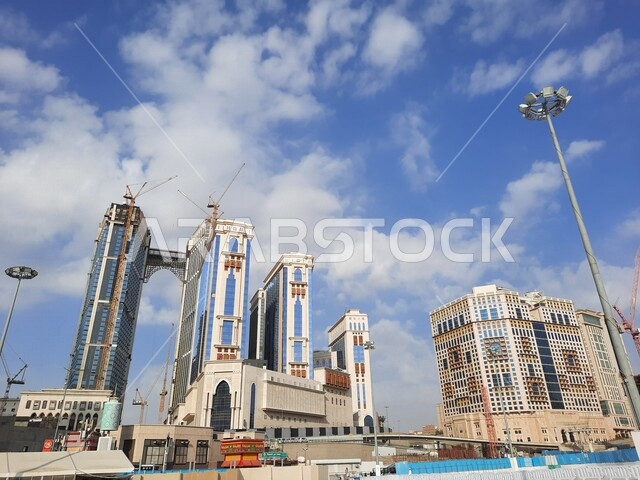ابراج شركة جبل عمر للتطوير في مكة المكرمة بالمملكة العربية السعودية، الابراج وناطحات السحاب، فنادق ومنتجعات كونراد (كونراد مكة) في قلب المدينة المقدسة، سوق الخليل داخل مجمعات جبل عمر، فندق وأبراج مكة، ابراج مكة هيلتون، السياحة في السعودية