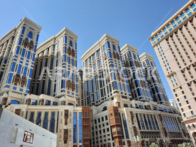 ابراج شركة جبل عمر للتطوير في مكة المكرمة بالمملكة العربية السعودية، الابراج وناطحات السحاب، فنادق ومنتجعات كونراد (كونراد مكة) في قلب المدينة المقدسة، سوق الخليل داخل مجمعات جبل عمر، فندق وأبراج مكة، ابراج مكة هيلتون، السياحة في السعودية