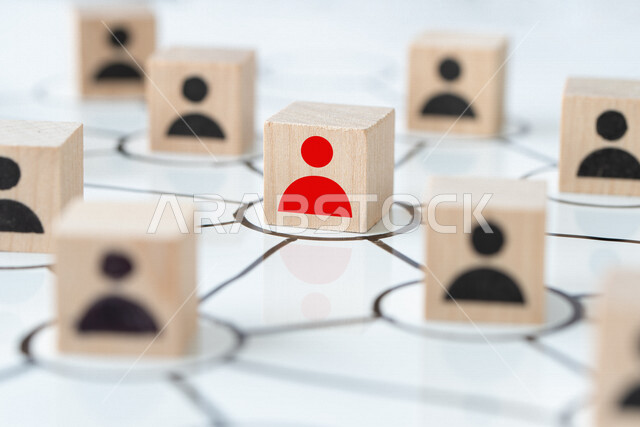 شبكة الناس على وسائل التواصل الاجتماعي على شكل مكعبات ، علاقات إجتماعية ، التعارف