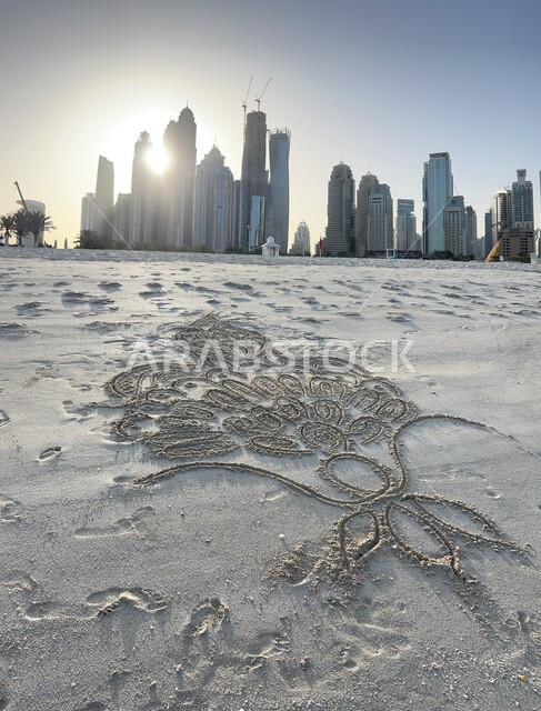 صورة إبداعية للأبراج وناطحات السحاب في المملكة العربية السعودية ، رمال شاطئ البحر ، السياحة في السعودية ، أماكن سياحية 