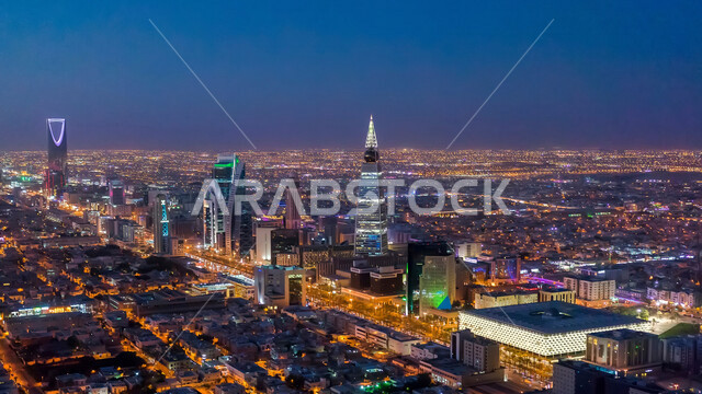صورة إبداعية لمدينة الرياض، الأبراج وناطحات السحاب، الفن الهندسي المعماري بالسعودية، معالم سياحية مشهورة بالرياض في المملكة العربية السعودية، أفق مدينة الرياض، طريق الملك فهد بالرياض، أبراج الرياض