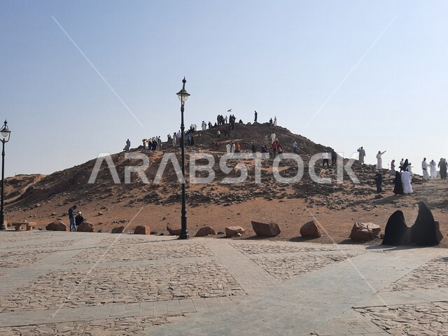 Picture of a road leading to Mount Uhud in Medina, Saudi Arabia, Islamic holy places