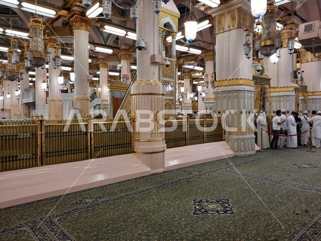  الروضه المشرفه في المسجد النبوي الشريف, مسجد رسول الله, الروضه الشريفه, آداء الصلاه في الحرم النبوي في المدينه المنوره, إسلاميات وعباده