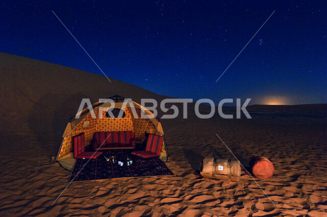 Tents in the desert nature, the beauty of desert landscapes, sand dunes, calm atmosphere, camping places, a wild camping trip in the desert, desert camping, tourist camps in the desert, Kashta land, desert sessions, the concept of the desert, popular tent
