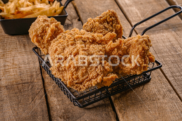 صورة مقربة لقطع الدجاج المقلي المقرمش، دجاج بروستد الشهي، وجبات سريعة، وصفات واطباق طعام لذيذة، وجبات الطعام الشهية