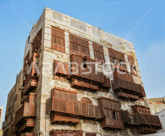 المباني الأثرية في البلد التاريخي بجدة في المملكة العربية السعودية، التصميم المعماري العربي القديم، حواري البلد التاريخي في جدة، المباني الأثرية، المعالم التاريخية في جدة، السياحة في السعودية