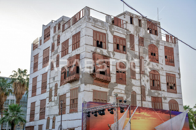 المباني الأثرية في البلد التاريخي بجدة في المملكة العربية السعودية، التصميم المعماري العربي القديم، حواري البلد التاريخي في جدة، المباني الأثرية، المعالم التاريخية في جدة، السياحة في السعودية