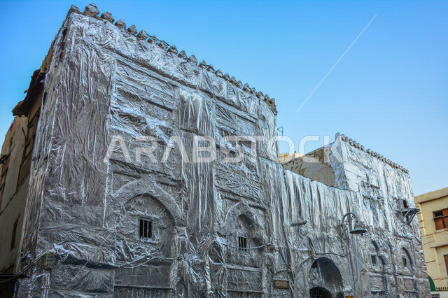 المباني الأثرية في البلد التاريخي بجدة في المملكة العربية السعودية، مبنى مغطى بالقصدير, رباط الخنجي, حارة الشام في جده التاريخيه, فعاليات فنون جده, مبنى تاريخي شهير، المعالم التاريخية في جدة، السياحة في السعودية