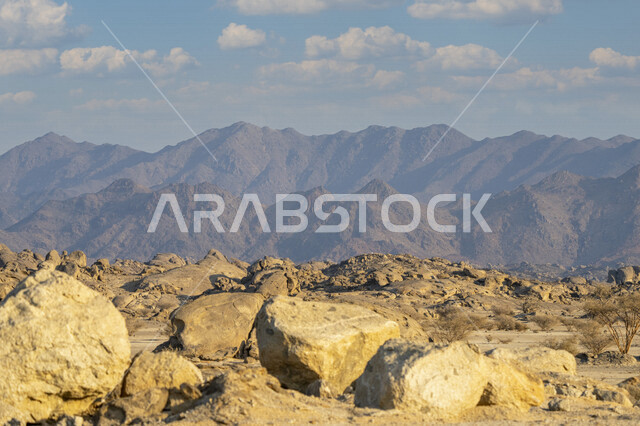 مجموعة من الصخور، الجبال والمرتفعات، القمم الجبلية، مناظر طبيعية، الطبيعة الجبلية في السعودية، خلفية الطبيعة