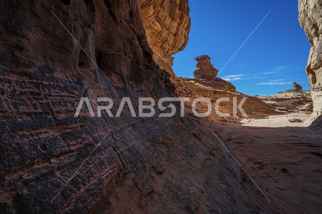 التكوينات الصخرية الطبيعية في محافظة العلا بالمملكة العربية السعودية، الطبيعة الصحراوية، الجبال والتشكيلات الصخرية في محافظة العلا، أماكن سياحية، معالم تاريخية أثرية قديمة