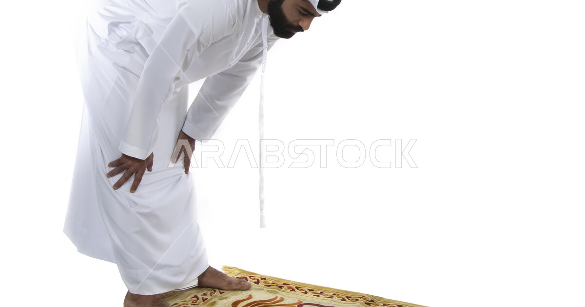 Portrait of an Arab Emirati Gulf Muslim man, performing the obligatory ...