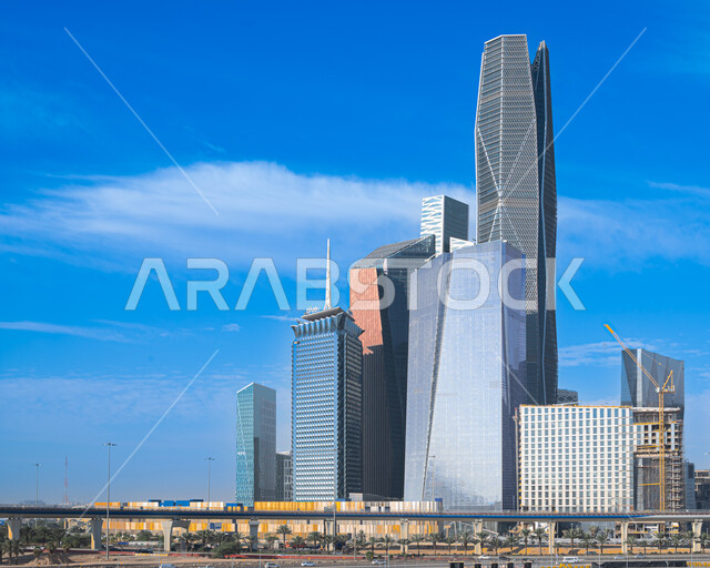 مركز الملك عبد الله المالي كافد في الرياض بالمملكة العربية السعودية، معالم الرياض المشهورة، الفن الهندسي المعماري، الابراج وناطحات السحاب، مركز مالي اقتصادي