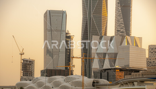 مركز الملك عبد الله المالي كافد في الرياض بالمملكة العربية السعودية، معالم الرياض المشهورة، الفن الهندسي المعماري، الابراج وناطحات السحاب، مركز مالي اقتصادي