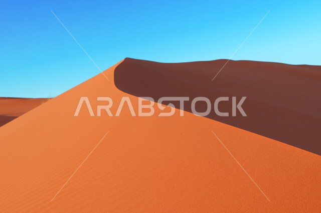 الكثبان الرملية في المناطق الصحراوية، التشكيلات الرملية، الرمال الذهبية في الصحراء، التضاريس الصحراوية، مناطق صحراوية، جمال الطبيعة الصحراوية