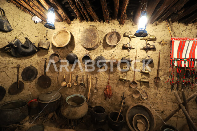 اواني معدنية قديمة، اشغال وحرف يدوية، اواني شعبية تراثية، متحف، حرف سعودية تاريخية قديمة، اعمال تراثية قديمة