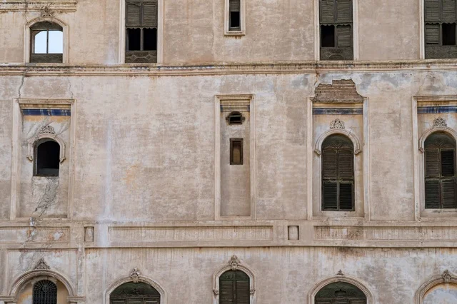Historic Building Facade in Yanbu Old Town - Photo