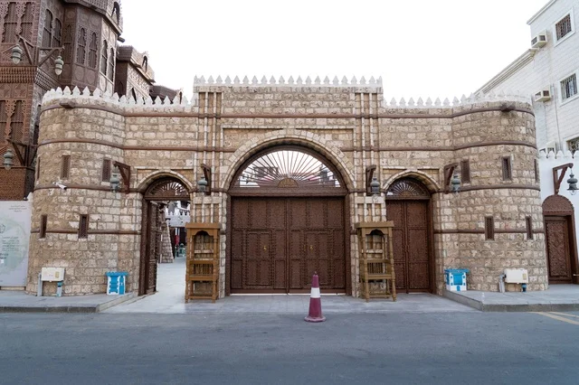 Traditional Stone Building in Historic Al Balad Jeddah - Photo