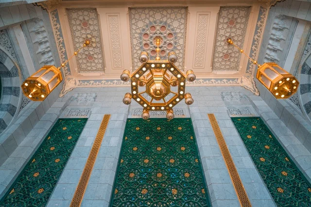 Grand Mosque Mecca Interior Dome and Chandelier - Photo
