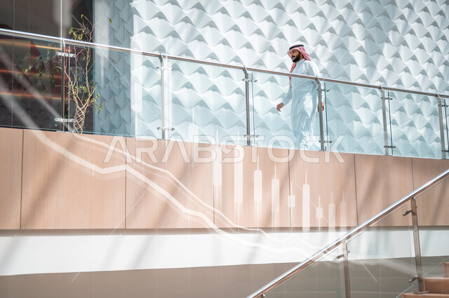 طالب جامعي عربي خليجي سعودي في بهو الجامعه، التجول في مبنى الجامعه، خروج الطلاب، الحرم الجامعي، جامعات أكاديميه متطوره، موظف عربي خليجي سعودي في مبنى الشركة، بداية الدوام الرسمي، خروج الموظفين، شركات عربية سعودية خليجية