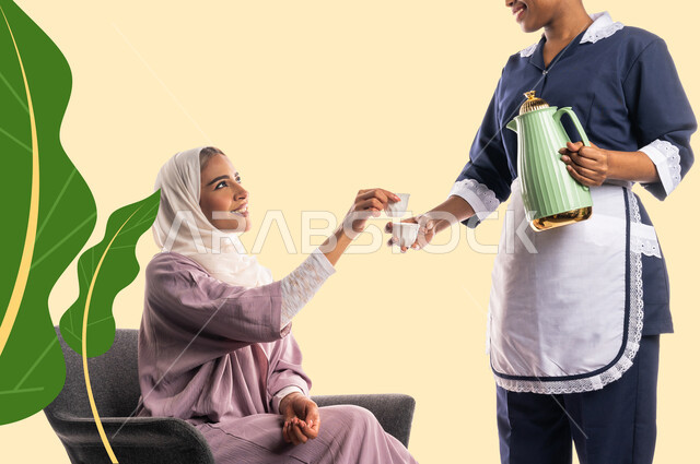 عاملة منزلية ترتدي المئزر ، تقوم بتقديم القهوة السعودية لسيدة المنزل ، إستقبال الضيوف ، حسن الضيافة والإستقبال ، المهام والأعمال المنزلية الروتينية ، مدبرة منزل ، خادمة منزلية أجنبية .