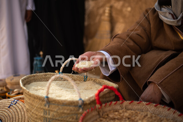 أعمال وصناعات يدوية ، احياء التراث الشعبي الخليجي ، يوم التأسيس السعودي ، تأسيس المملكة 1727م ، السعودية القديمة ، أسواق شعبية قديمة