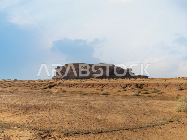 منظر طبيعي لتشكيلات الحجر الجيري الطبيعي , الطبيعة الصحراوية ، تضاريس صخور و جبال ، خلفية طبيعة  ، صحراء