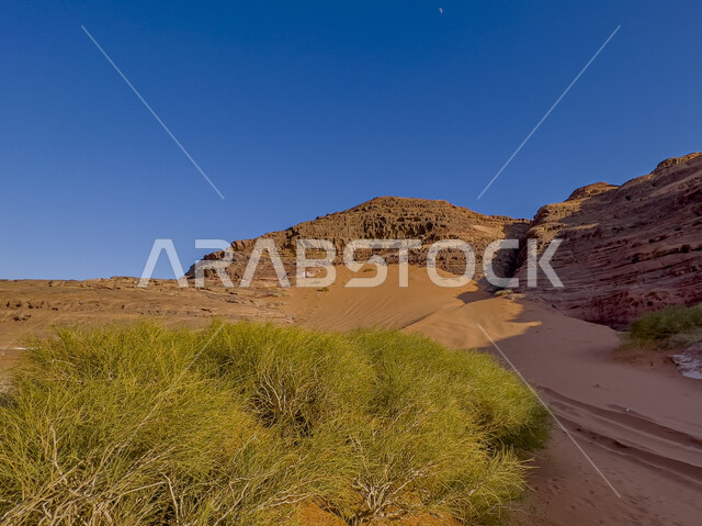 منظر طبيعي لتشكيلات الحجر الجيري الطبيعي , الطبيعة الصحراوية ، تضاريس صخور و جبال ، خلفية طبيعة  ، صحراء