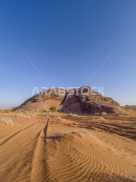منظر طبيعي لتشكيلات الحجر الجيري الطبيعي , الطبيعة الصحراوية ، تضاريس صخور و جبال ، خلفية طبيعة  ، صحراء