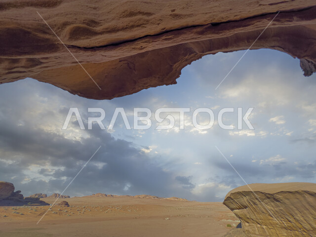 منظر طبيعي لتشكيلات الحجر الجيري الطبيعي , الطبيعة الصحراوية ، تضاريس صخور و جبال ، خلفية طبيعة  ، صحراء