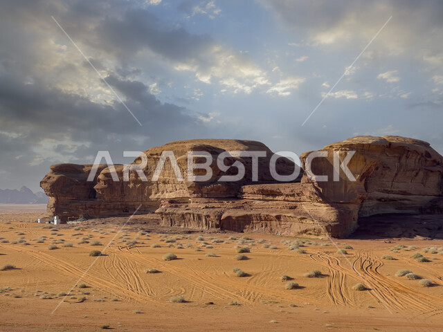 منظر طبيعي لتشكيلات الحجر الجيري الطبيعي , الطبيعة الصحراوية ، تضاريس صخور و جبال ، خلفية طبيعة  ، صحراء