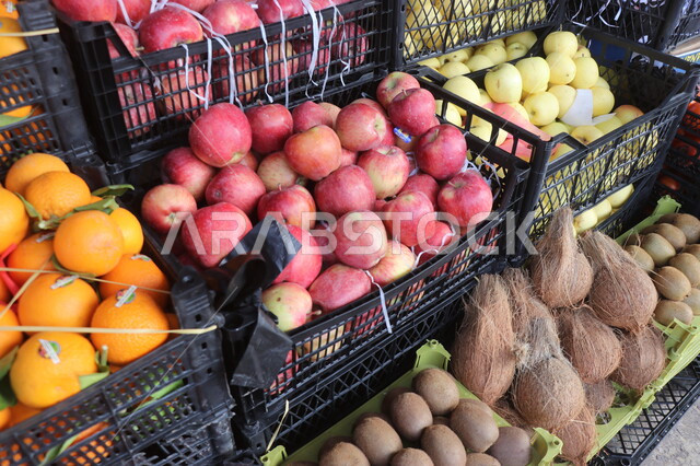 اسواق بيع الخضراوات والفواكة ، الاحتياجات المنزلية ، السلع والمواد الغذائية ، الخضراوات الطازجة ، الفواكة الطازجة