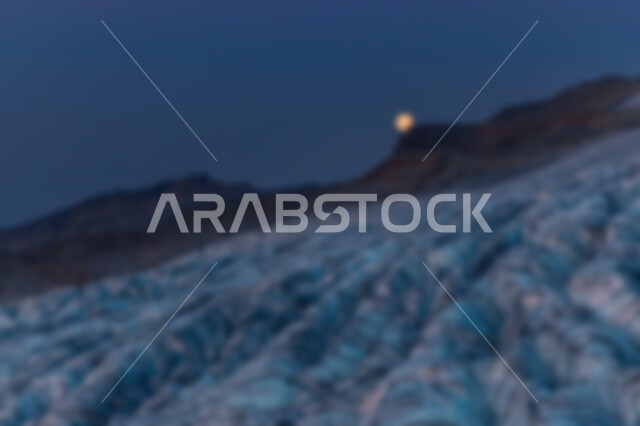 خلفية ضبابية مجردة لمفهوم الطبيعة ، خلفية مطموسه مجردة للطبيعة ، المرتفعات الجبلية