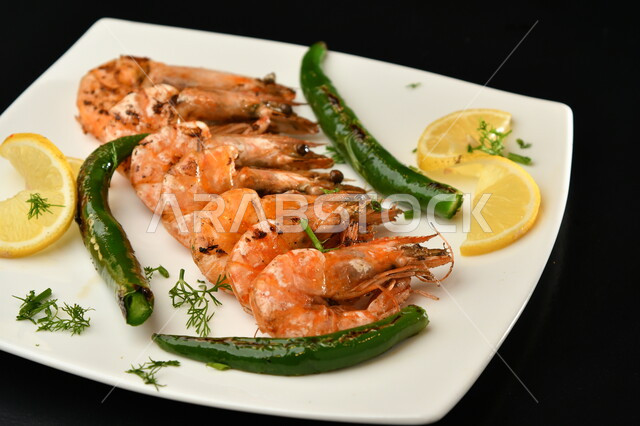 طبق الروبيان الطازج ، مطابخ ومطاعم عربية ، الجمبري ، مأكولات بحرية