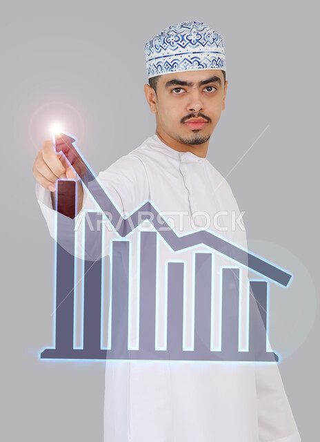بورتريه لرجل عربي خليجي عماني يشير باصبع السبابة نحو مؤشر النمو، رسوم بيانية خاصة بصعود مؤشر النمو الاقتصادي، تخطيط بياني ثلاثي الأبعاد بتقنية الهولوجرام، الاستثمار المالي والاقتصادي، حركة اصبع واشارات، خلفية رمادية