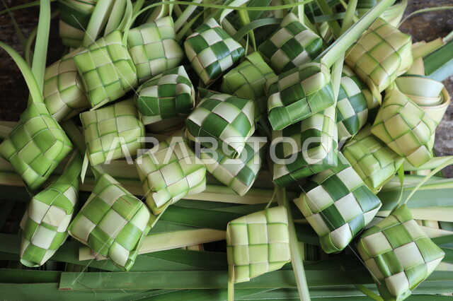 كيتوبات (فطائر الأرز)، أوراق جوز الهند المشكلة، ورقيات وأعشاب، طعام ووصفات صحية، فاكهة جوز الهند