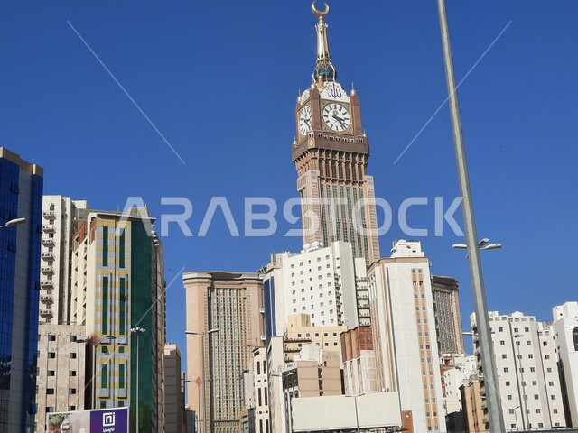 برج الساعة في مكة المكرمة بالمملكة العربية السعودية ، الفن الهندسي المعماري ، معالم اسلامية ، مبنى برج ساعة مكة الملكي في المسجد الحرام ، مجمع ابراج البيت في الحرم المكي الشريف