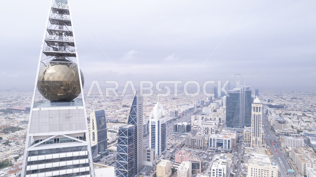 برج الفيصلية في الرياض بالمملكة العربية السعودية، الابراج وناطحات السحاب، الفن الهندسي المعماري، معالم الرياض المشهورة