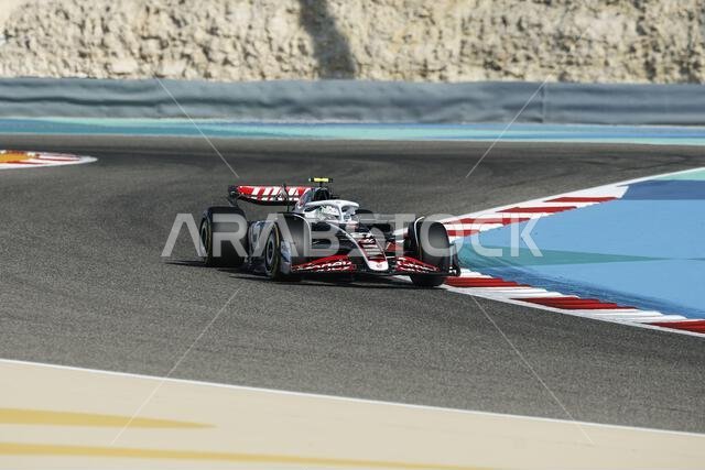 HULKENBERG Nico (ger), Haas F1 Team VF-24 Ferrari, STEINER Gunther ...