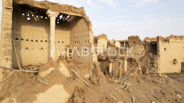 بيوت تراثية طينية قديمة في المملكة العربية السعودية،  معالم تاريخية وأثرية قديمة، القرى والمدن التاريخية، بيوت اثرية، منازل قديمة محطمة