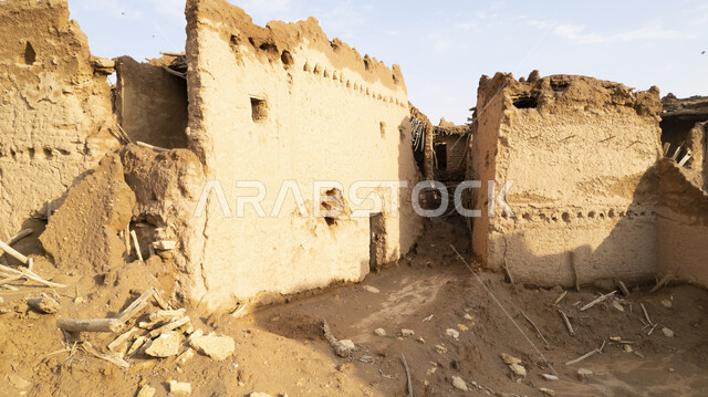 بيوت تراثية طينية قديمة في المملكة العربية السعودية،  معالم تاريخية وأثرية قديمة، القرى والمدن التاريخية، بيوت اثرية، منازل قديمة محطمة