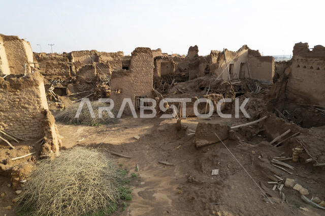 بيوت تراثية طينية قديمة في المملكة العربية السعودية،  معالم تاريخية وأثرية قديمة، القرى والمدن التاريخية، بيوت اثرية، منازل قديمة محطمة
