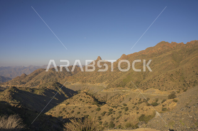 جبال الطائف في المملكة العربية السعودية ، المرتفعات الجبلية ، الطبيعة الجبلية في مدينة الطائف