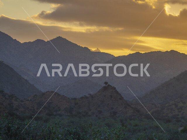 المناطق الجبلية بالمملكة العربية السعودية ، جبال السعودية ، خلفية الطبيعة الجبلية ، البيئة الجبلية ، المرتفعات الجبلية ، الطبيعة في السعودية