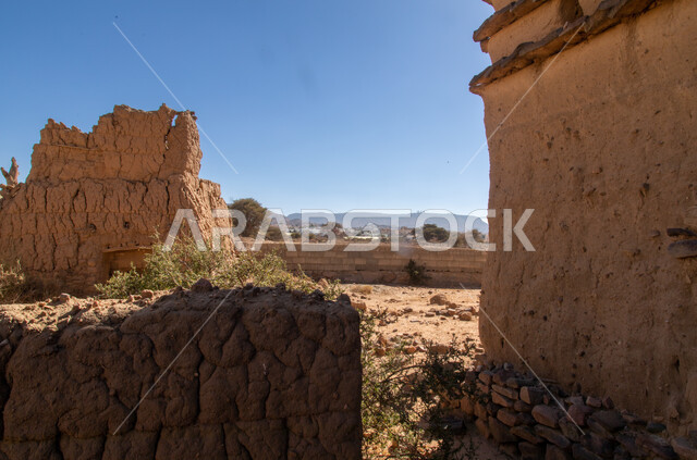 بيوت تراثية طينية قديمة في عسير بالمملكة العربية السعودية، معالم تاريخية واثرية قديمة، بيوت اثرية قديمة، القرى والمدن التاريخية، منازل قديمة